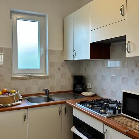 House Barbara Banjole