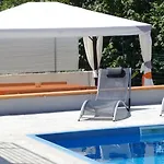 House Barbara *