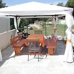 House Barbara Banjole