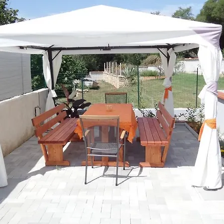 House Barbara Banjole